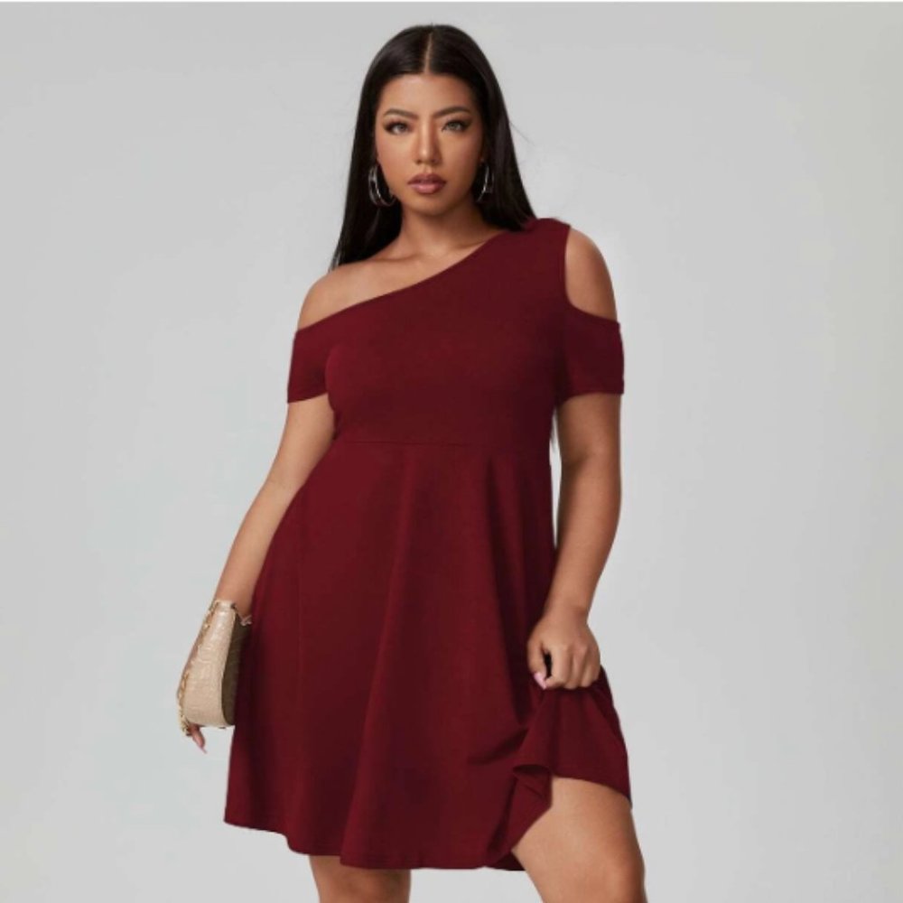 SHEIN Plus Solid Cut Out A-line Dress
